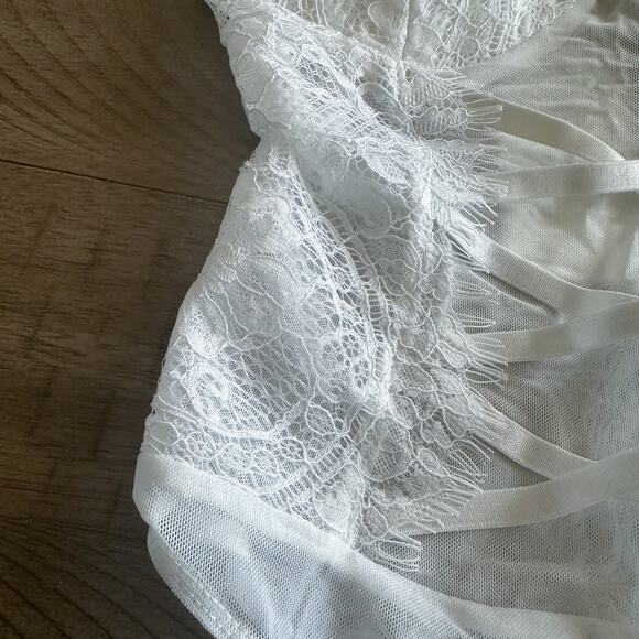Lingerie White Lace Corset Bodysuit Bridal NWT Size Small - Picture 3 of 8